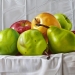 Pears and Apples (Peras y manzanas)